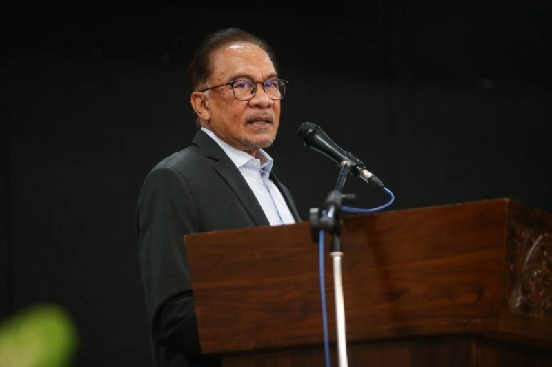 Anwar: Parliament must discuss rising inflation, crashing ringgit