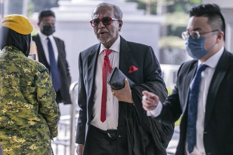 1MDB trial: Judge warns Najib's lawyers against repeated postponement of witness' cross-examination, says can't keep waiting for Shafee