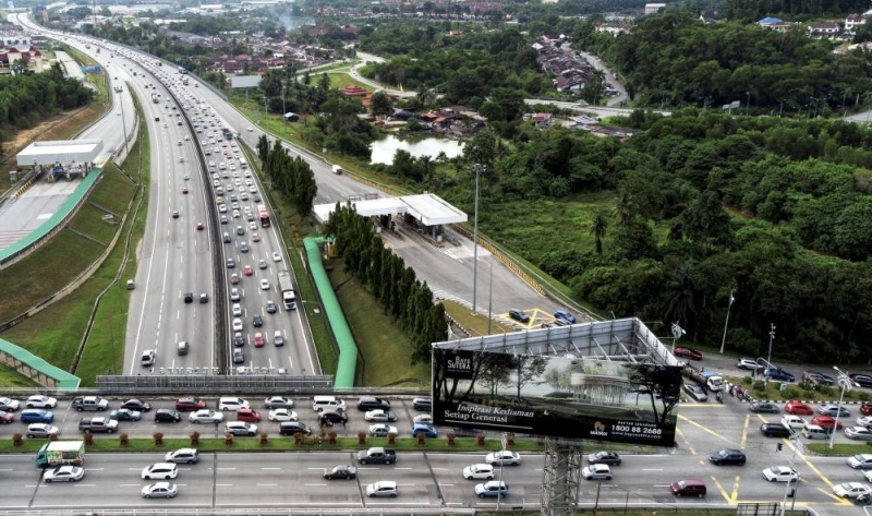 Smooth traffic on most major highways, reports LLM Smooth traffic on most major highways, reports LLM