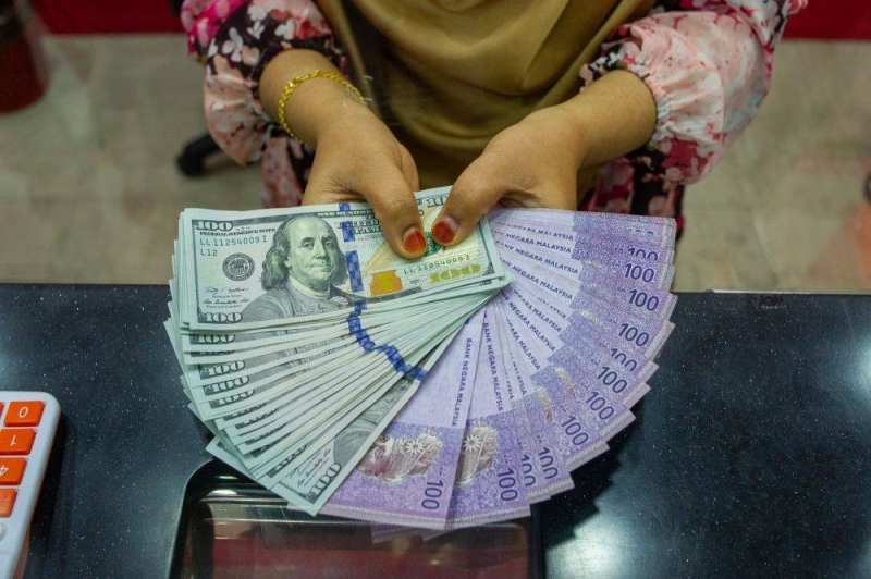 Ringgit slips further against US dollar on market uncertainty Ringgit slips further against US dollar on market uncertainty