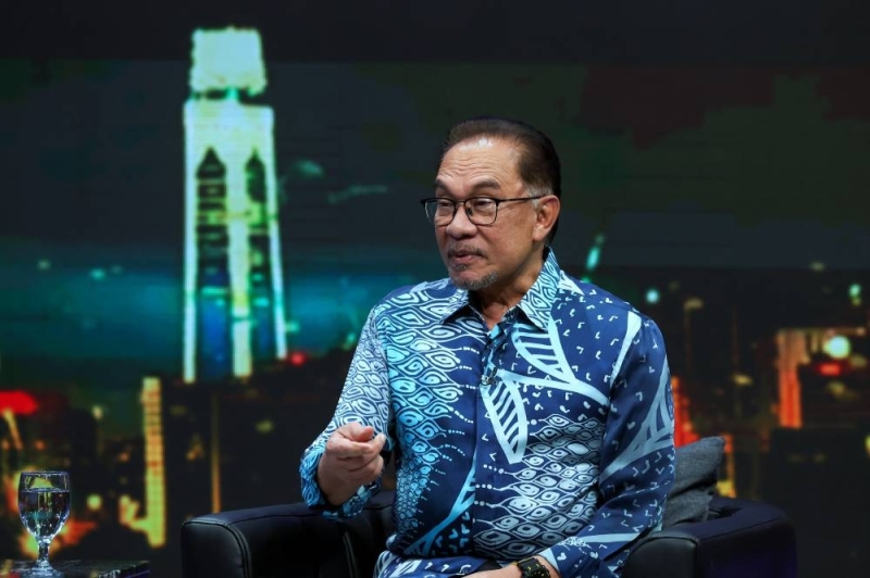 PM Anwar: LGBT, secularism, communism will never be recognised in unity govt