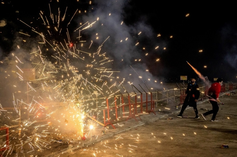 Nga Kor Ming: Federal govt agrees to legalise firecrackers, fireworks ...