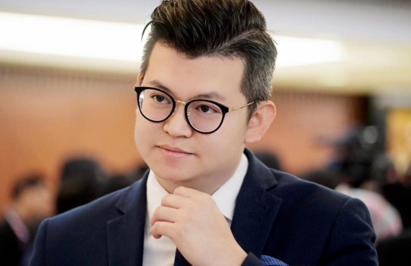 Schoolboys in SPM history paper clip should be guided not arrested, Kuching MP tells authorities Schoolboys in SPM history paper clip should be guided not arrested, Kuching MP tells authorities