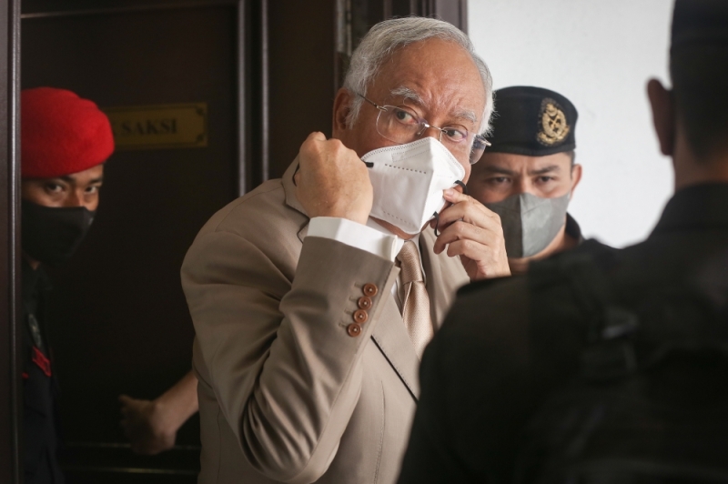 Lawyer: Najib hospitalised for lung infection, now discharged Lawyer: Najib hospitalised for lung infection, now discharged
