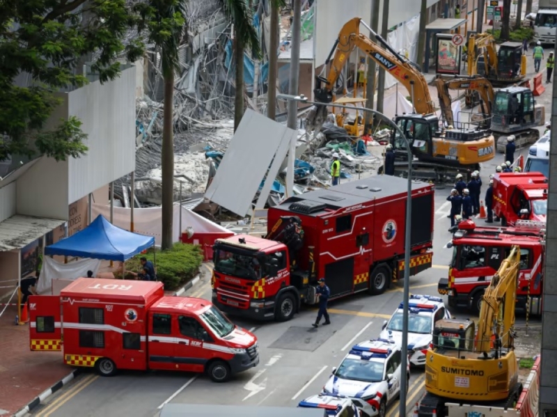 Tremors, ‘exceptionally loud’ crash reported as concrete wall at Singapore’s Tanjong Pagar site collapsed, killing worker Tremors, ‘exceptionally loud’ crash reported as concrete wall at Singapore’s Tanjong Pagar site collapsed, killing worker