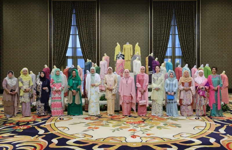 Raja Permaisuri, PM’s wife and royals from other states attend high-tea, traditional fashion show at Istana Negara Raja Permaisuri, PM’s wife and royals from other states attend high-tea, traditional fashion show at Istana Negara
