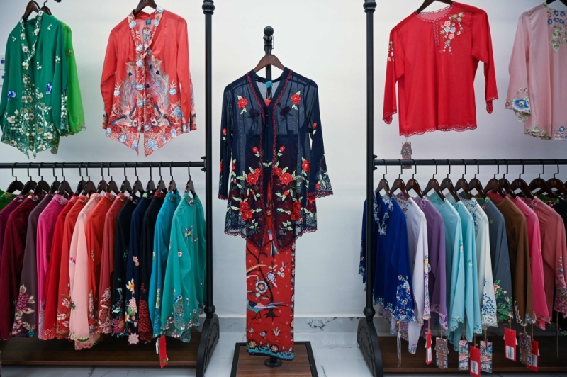 Tourism Ministry preparing documentation for multi-nomination of kebaya to Unesco, says deputy sec-gen Tourism Ministry preparing documentation for multi-nomination of kebaya to Unesco, says deputy sec-gen