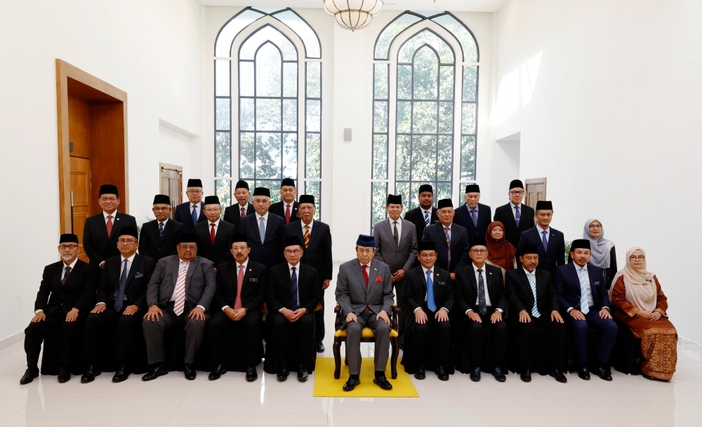 Selangor Ruler orders study on competency of state legislative ...