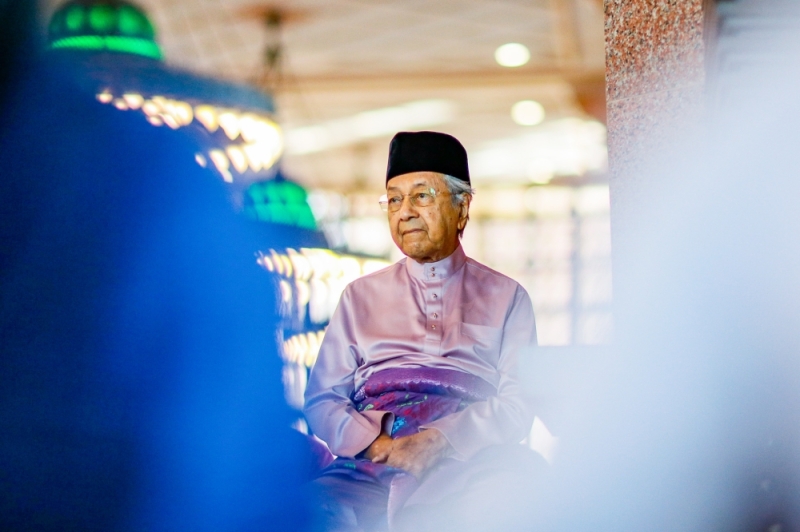 High Court dismisses Dr Mahathir’s bid for documents in RM150m defamation suit against Anwar