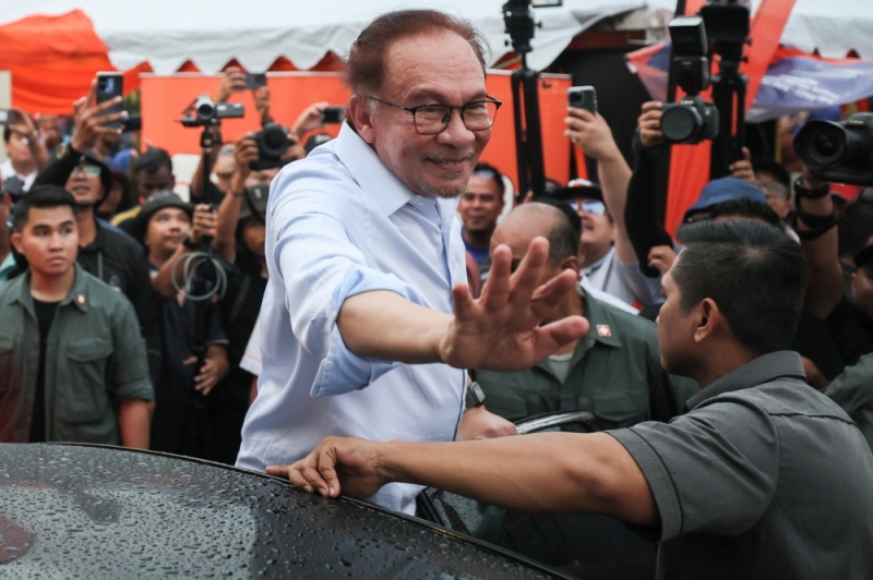 No Cabinet reshuffle tomorrow, says Anwar | Malay Mail