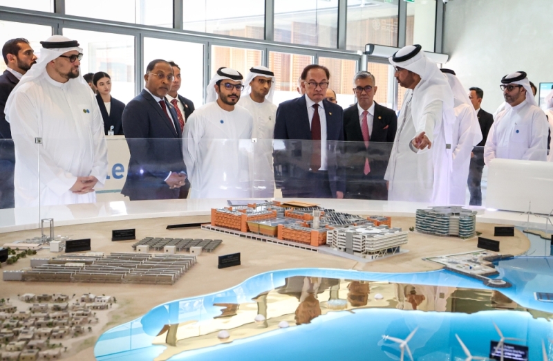 PM Anwar visits Masdar City, witnesses signing of MoU worth US$8b in renewable energy