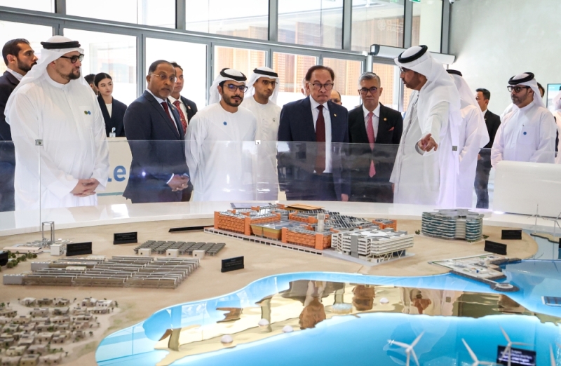 PM Anwar visits Masdar City, witnesses signing of MoU worth US$8b in renewable energy PM Anwar visits Masdar City, witnesses signing of MoU worth US$8b in renewable energy