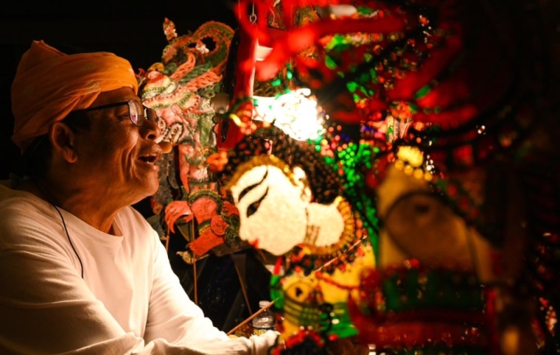 At Malaysia Day celebration in US, ambassador Nazri showcases Kelantan’s traditional arts At Malaysia Day celebration in US, ambassador Nazri showcases Kelantan’s traditional arts