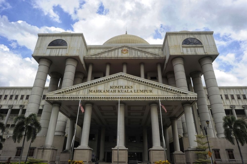 KL High Court slams ‘fraudulent’ property agent and fake lawyer for bid to cheat prominent Puthucheary family KL High Court slams ‘fraudulent’ property agent and fake lawyer for bid to cheat prominent Puthucheary family