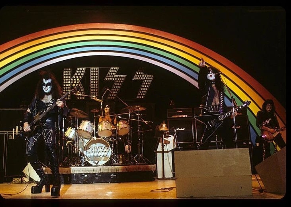 Kiss sells catalogue and brand name to Pophouse, the company behind