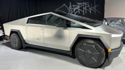 Tesla Cybertruck Malaysia: Now available for public viewing at Pavilion Damansara Heights Open from 10am to 10pm, the Cybertruck is on display at the showroom until Friday, May 17. — SoyaCincau pic