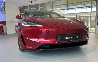 Tesla Model 3 Performance has arrived in Malaysia, deliveries to start next month  Tesla Model 3 Performance has finally arrived in Malaysia. — Soya Cincau pic