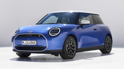 Mini Cooper SE 2024: Coming soon to Malaysia, price estimated at RM199,000  The Mini Cooper SE 2024 has an estimated price of RM199,000. — SoyaCincau pic