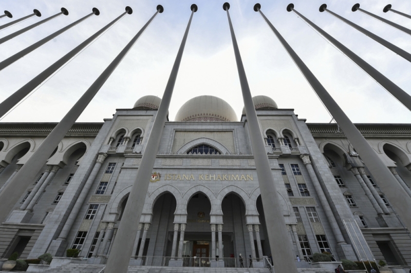 Federal Court upholds death sentence of former businessman for murder of UUM graduate 18 years ago Federal Court upholds death sentence of former businessman for murder of UUM graduate 18 years ago
