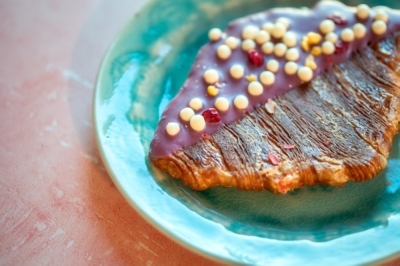 Have you heard of the ‘flat croissant’? Say hello to social media’s current sweet treat The French pastry that is stirring up social networks. — Picture via Unsplash/Deepthi Clicks