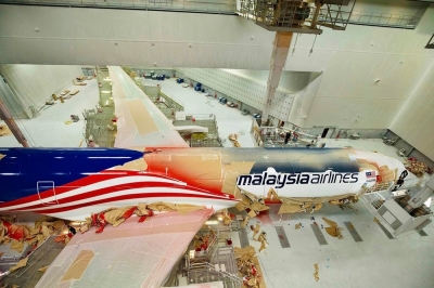 Malaysia Airlines unveils new Airbus A330Neo plane with Jalur Gemilang livery Malaysia Airlines recently unveiled an aircraft with a special livery featuring the Jalur Gemilang to celebrate Malaysian pride. — Picture via Facebook/Malaysia Airlines