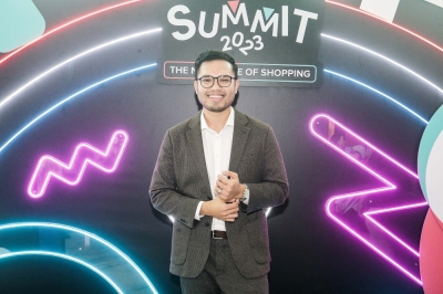 ‘Sambal King’ Khairul Aming cooks up a storm in New Zealand with new outdoor series One of Malaysia’s most renowned content creators and successful entrepreneurs, Khairul Aming, has embarked on a new journey to showcase his culinary skills. — Picture by Sayuti Zainudin
