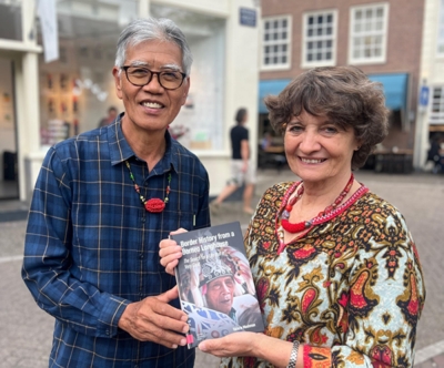 ‘Border History of a Borneo Longhouse’: New book on Kelabit village history launched in Amsterdam (From left) Datuk Ose Murang and his wife Datin Valerie Mashman pose with the book ‘Border History of a Borneo Longhouse’. — The Borneo Post pic