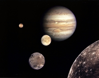 Spacecraft to swing by Earth, Moon on path to Jupiter in high-stakes, world-first manoeuvre This Nasa file handout image obtained on July 3, 2003 shows Jupiter (back) and its four planet-size moons, called the Galilean satellites, photographed in early March 1979 by Voyager 1 and assembled into this collage. A spacecraft that launched in April 2023 will slingshot back around Earth and the Moon in August 2024 in a high-stakes, worlds-first manoeuvre as it pinballs its way through the Solar System to Jupiter. — Handout pic by Nasa via AFP