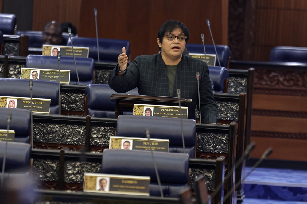 Over 800 death row sentences commuted to imprisonment under new Act, says Azalina Minister in the Prime Minister’s Department (Law and Institutional Reform) Datuk Seri Azalina Othman Said said 866 individuals received reduced sentences from the Federal Court between Jan 1 and Oct 14, 2024. — Bernama pic