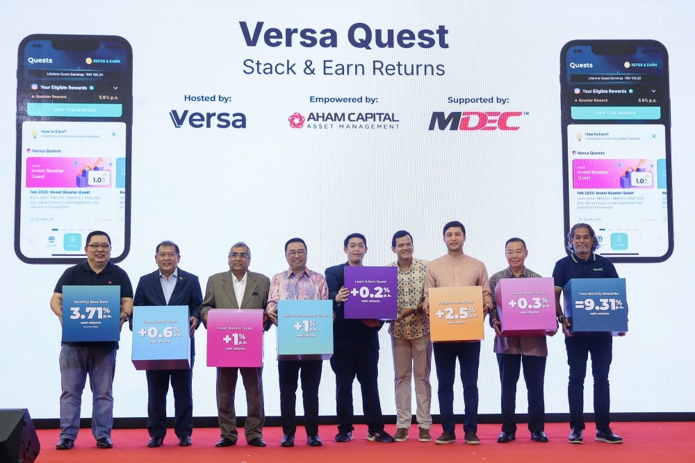 Versa introduces gamified quests with rewards to help Malaysians build better financial habits Tengku Arif Temenggong Tengku Fahad Mua'adzam Shah ibni Almarhum Sultan Ahmad Shah (3rd right) and Minister of Science, Technology and Innovation Chang Lih Kang (4th left) during the launch of Versa Quest at Atria Shopping Gallery in Petaling Jaya January 18, 2025. Also present are Versa chief executive officer Teoh Wei Xiang (5th right) and Digital Deputy Minister Datuk Wilson Ugak Kumbong (2nd left). — Picture by Yusof Mat Isa