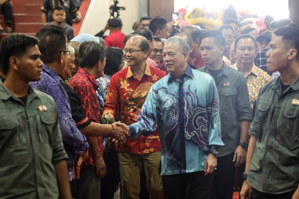 DPM Fadillah unveils key power projects to resolve Sabah’s electricity supply issues, ensure stability by 2030 Deputy Prime Minister Datuk Seri Fadillah Yusof announced that several major power generation projects are being planned to tackle electricity supply issues in Sabah and increase the state’s reserve margin to 30 per cent by 2030. — Bernama pic