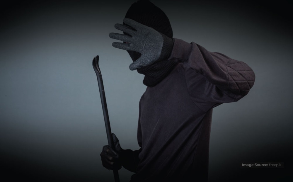 Police arrest six after Puchong home invasion by masked gang leaves two injured Police said two men sustained severe injuries after being hacked by 11 masked intruders who broke into their home at Jalan Bunga Melur, Batu 14 in Puchong, at midnight on Saturday. — Freepik pic via Bernama