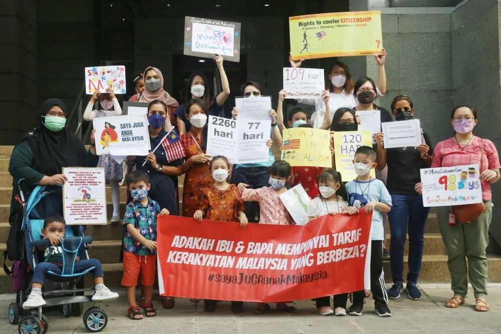 ‘Never give up’: Joy for two women who finally get their MyKad at ages 41 and 27 Malaysian mothers fighting for the rights of their children. — Picture by Choo Choy May