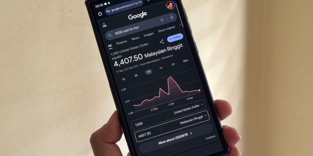 After a year off the grid, Google restores ringgit currency conversion widget Malaysia reprimanded Google for displaying the wrong USD to MYR exchange rate in March 2024. — SoyaCincau pic