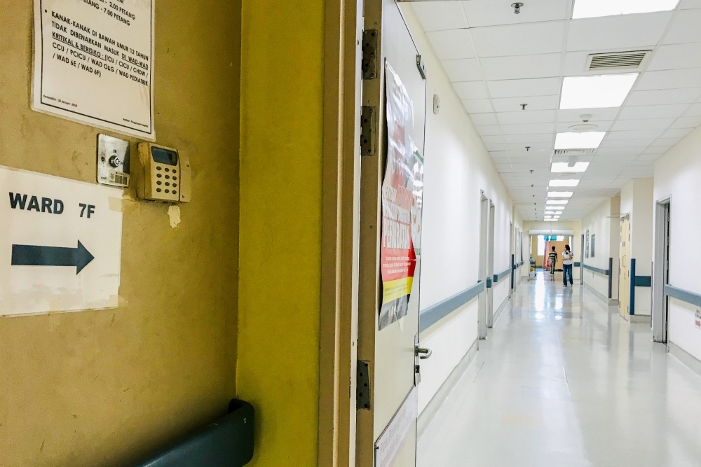 Foul odour in Semenyih home leads to discovery of woman, nephew dead from suffocation The bodies found were sent to the Serdang Hospital Forensic Department. ― File picture by Hari Anggara