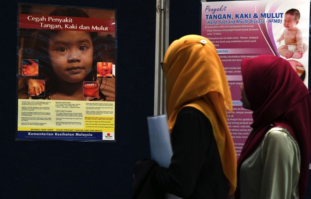 Kelantan sees alarming threefold rise in HFMD cases, surpassing 8,800; parents urged to take precautions Kelantan has recorded a sharp rise in hand, foot and mouth disease (HFMD) cases, with 8,801 infections reported as of the 19th Epidemiological Week this year, compared to 2,348 cases during the same period last year. — Bernama pic