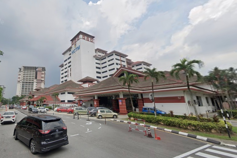 Both Singaporeans were declared dead at Canselor Tuanku Muhriz Hospital. — Screengrab from Google Street View Both Singaporeans were declared dead at Canselor Tuanku Muhriz Hospital. — Screengrab from Google Street View