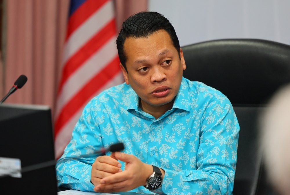 Putrajaya rejects Kedah MB’s charge of REE mining obstruction, says states responsible for implementation Natural Resources and Environmental Sustainability Minister Nik Nazmi Nik Ahmad attends a meeting organised by the Concorde Club at Wisma Bernama in Kuala Lumpur, March 24, 2025. — Bernama pic