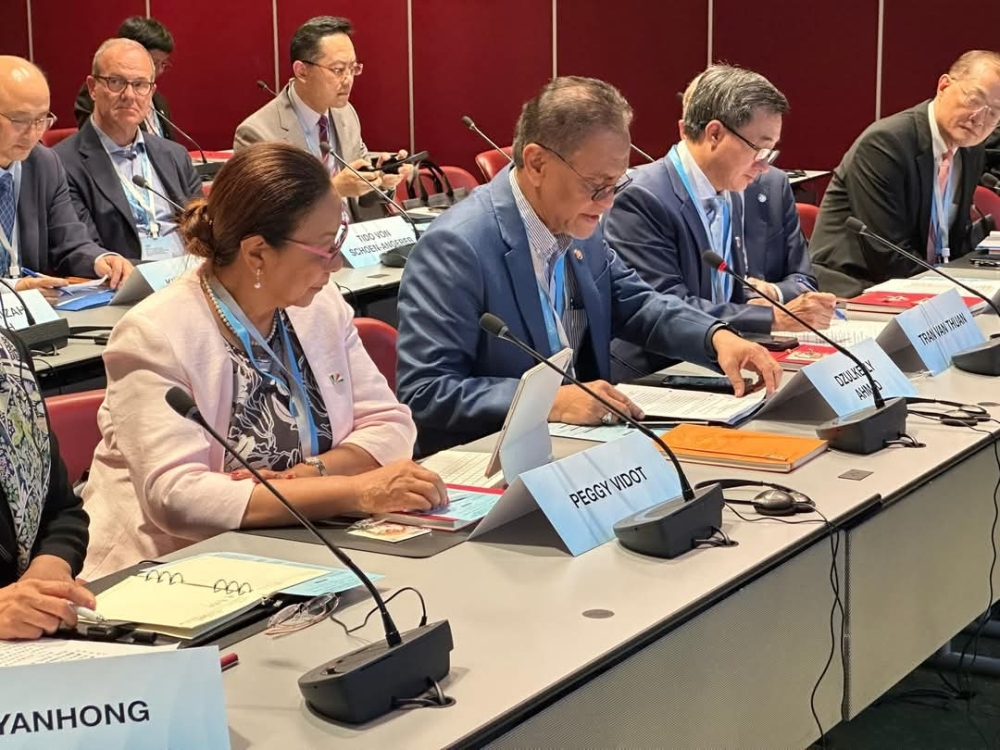 Health Ministry introduces AI screening to boost early lung disease detection Health Minister Datuk Seri Dr Dzulkefly Ahmad said the screenings are a key element of the National Lung Health Initiative 2025-2030, which focuses on prevention, treatment and rehabilitation. — Picture via Facebook