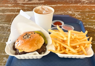 US notes drop in junk food consumption, but ultra-processed food like burgers and sodas still dominates diets Sandwiches, including burgers, topped the list of ultra-processed foods for both US youth and adults, followed by sweet bakery products such as donuts. — Picture by Lee Khang Yi