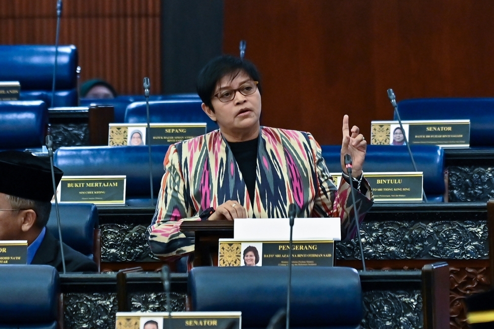 Legal Aid and Public Defence Bill to be tabled next week, says Azalina Minister in the Prime Minister’s Department (Law and Institutional Reform) Datuk Seri Azalina Othman Said speaks during the winding-up of the 13th Malaysia Plan (RMK-13) debate at the Second Meeting of the Fourth Session of the 15th Parliament in Kuala Lumpur, 18 August 2025. — Bernama pic