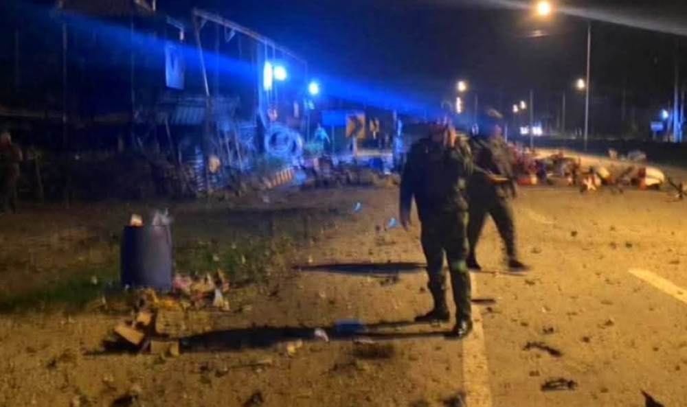 Malaysians urged to postpone non-essential travel to Thailand after Tak Bai bombing injures security personnel An unverified picture shared online said to show damage caused by a bomb attack in Tak Bai.