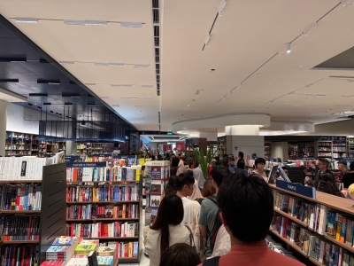 Have a peep at Kinokuniya Pavilion Damansara Heights and why you should come visit (VIDEO) The new Kinokuniya at Pavilion Damansara Heights is a welcome addition to the mall. — Picture by Erna Mahyuni