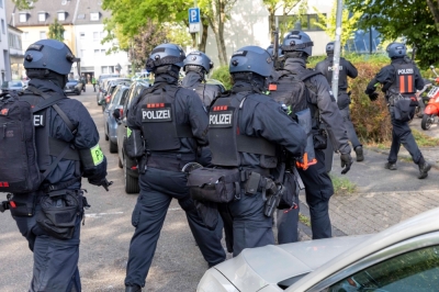 German police: Roof collapse at supermarket injures four, two seriously German police said two people were seriously injured when the roof of a supermarket partially collapsed in south-western Germany yesterday. — DPA/AFP pic