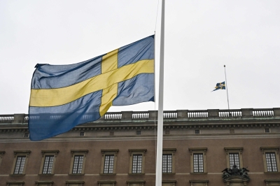 Sweden to lower age of criminal responsibility to 13 amid surge in child gang violence Sweden’s government announced plans Wednesday to reduce the age of criminal responsibility from 15 to 13 to combat the soaring recruitment of children to carry out shootings and bombings for organised crime networks. — AFP pic
