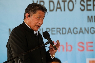 Fermpro launches study with Unimap to harness used sugarcane molasses as soil ameliorant for high-value crops Fermpro Sdn Bhd managing director Datuk Siew Ka Wei speaking during an event at Fermpro’s factory in Chuping, Perlis on September 5, 2020. — Picture by Sayuti Zainudin