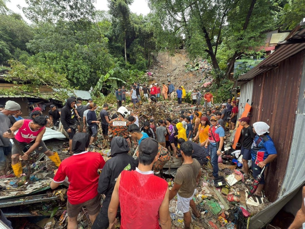 Sabah announces RM1,000 aid for displaced families, RM10,000 for next of kin of victims The Sabah government is providing RM1,000 in compassionate aid to each family evacuated to temporary shelters, and RM10,000 to the next of kin of those killed, following floods and landslides that have swept across the state since last week. — Picture courtesy of Bomba