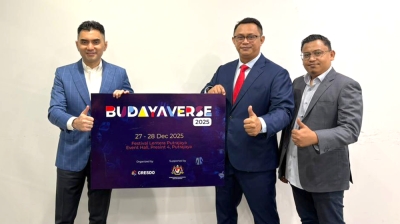 AI and heritage converge in BudayaVerse 2025 initiative Deputy Minister of Tourism, Arts and Culture Datuk Khairul Firdaus Akhbar Khan (left) joins CRESDO officials in launching BudayaVerse 2025. — CRESDO pic