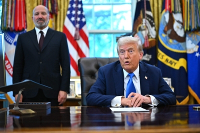 White House says US$100,000 H-1B visa fee to be one-time payment US Commerce Secretary Howard Lutnick (left) announced a major visa fee hike on Friday, applying to new applications and renewals, but the White House clarified the policy hours before it was due to take effect. — AFP pic