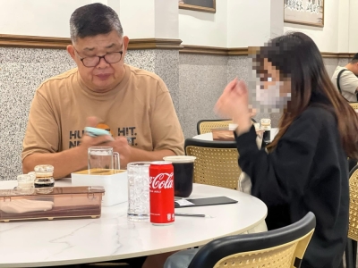 Uncle Kentang warns young woman off likely ‘real estate job’ scam 'Uncle Kentang' met up with a young woman who was given an offer too good to be true. — Picture via Facebook/Chee Heng Kuan